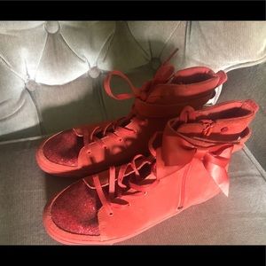 I ❤️ Ugg red suede glitter bow sneakers. Size 9-10